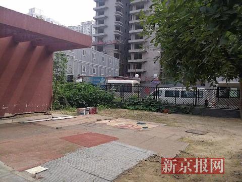 小区闲置空地改造成"小花园"