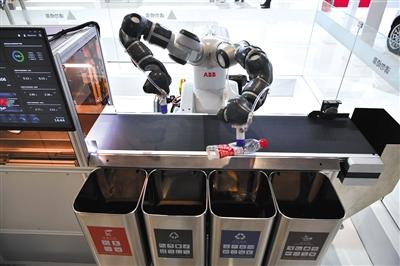 进博会展位火爆“一展难求”